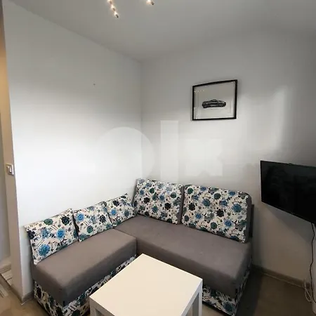 Airport Studio Apartament *